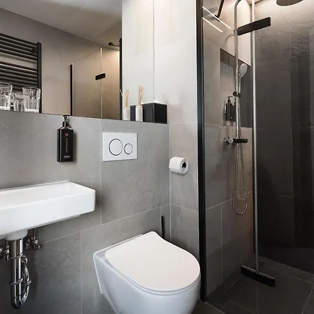 Avenue Aparthotel 3*