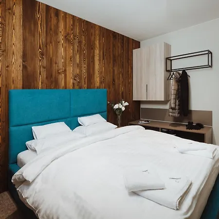 Aparthotel Avenue *